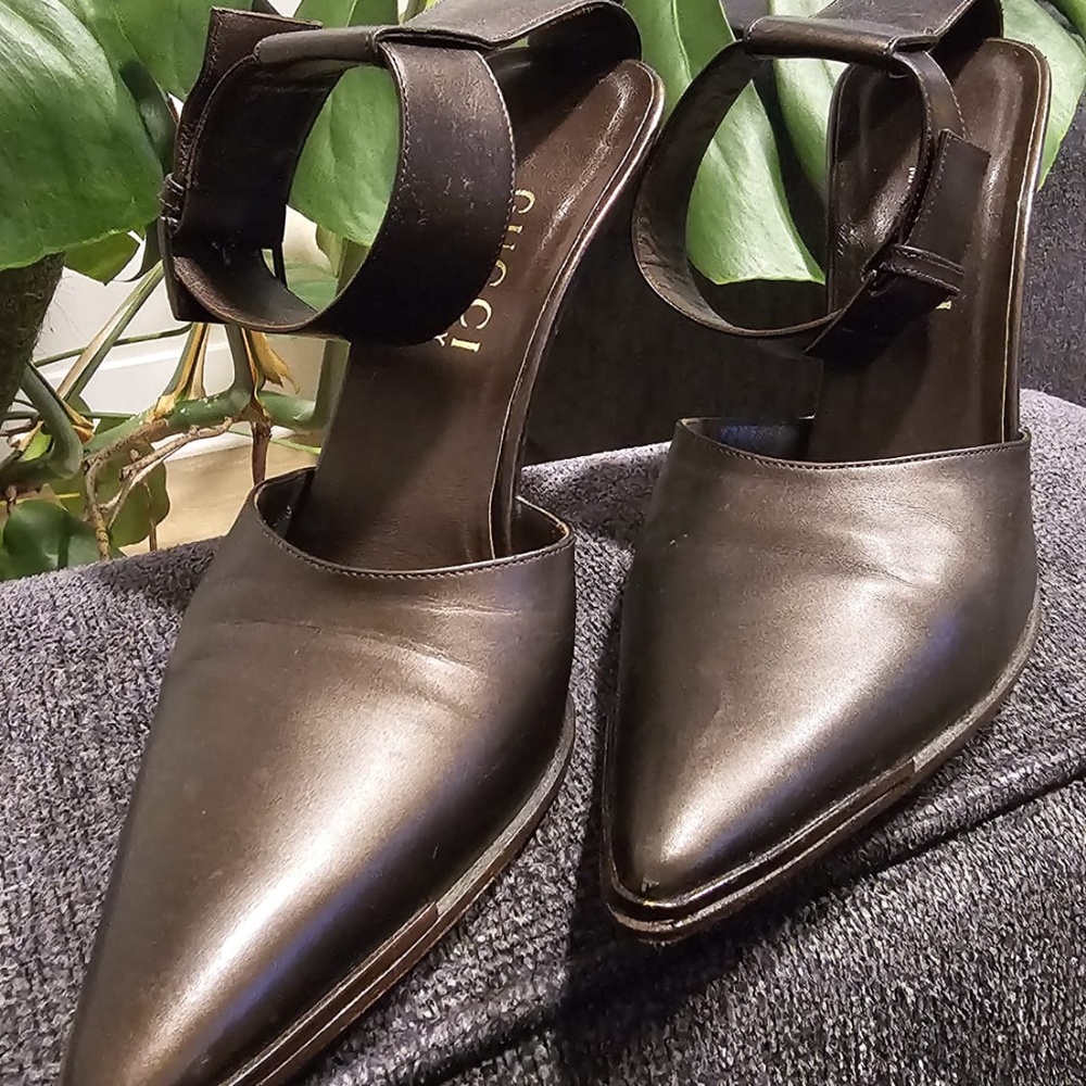 Gucci 1997 Chocolate Ankle strap Stiletto
